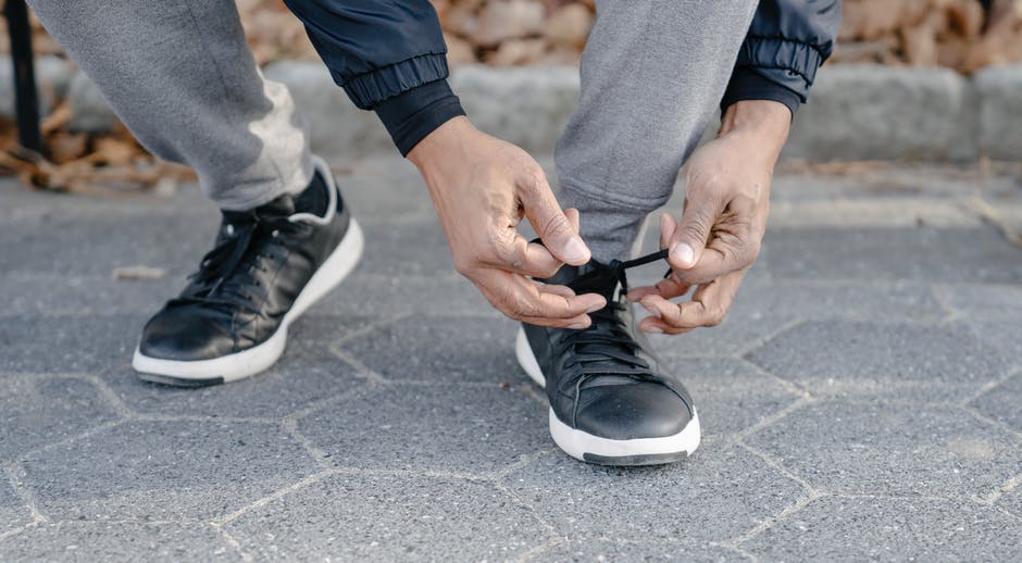How to Tie Your Shoes Fast? 6 Easiest and Fastest Ways – U-Lace No-Tie ...